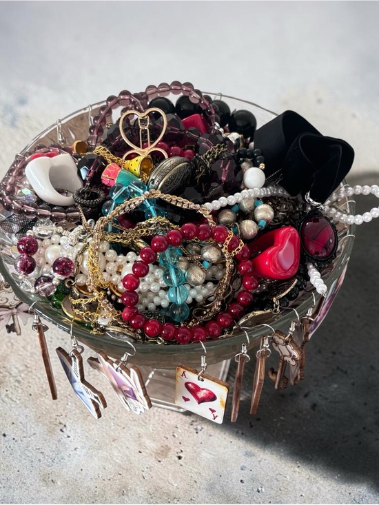 Jewelry - Alice in Wonderland Themed Mystery Jewelry Jar